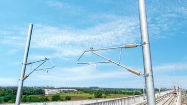 मुंबई–अहमदाबाद बुलेट ट्रेन कॉरिडोर के विद्युतीकरण का कार्य तेज़ रफ़्तार से आगे बढ़ रहा है, अब देश की पहली #BulletTrain परियोजना,सपनों से निकलकर साकार रूप लेने वाली है।
#BulletTrain
@railminindia