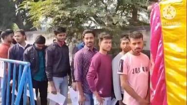 পূর্বস্থলী ১: পুলিশের কনস্টেবল নিয়োগের পরীক্ষায় নসরতপুর পারুল ডাঙ্গা উচ্চ বিদ্যালয়ে কড়া নিরাপত্তা, এডমিট কার্ড খতিয়ে দেখলেন IC