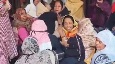 बहेड़ी: नगर के मोहम्मदपुर निवासी दो दोस्तों की लालपुर पुलिस चौकी के पास सड़क हादसे में हुई मौत, दोनों के परिवार में मचा कोहराम