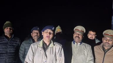 मुठभेड़ पर क्या बोली एसपी सिटी प्रीति सिंह, सुनिए,,
#मुठभेड़ #JhansiPolice