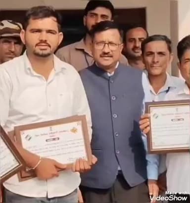 जालौर: 4 दिसंबर तक मतदाता सूची जमा करें, 13 लाख 42 हजार गणना फॉर्म डिजिटाइज, भीनमाल, जसवंतपुरा के AERO को किया सम्मान