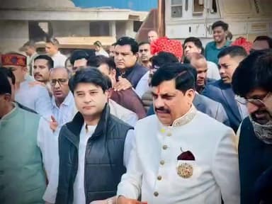 हाटपिपल्या: मुख्यमंत्री डॉ. मोहन यादव के बेटे के विवाह समारोह में हाटपिपल्या विधायक मनोज चौधरी हुए शामिल