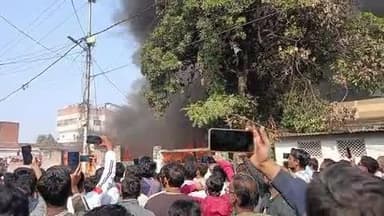 #कानपुर नगर के नौबस्ता थाना क्षेत्र के मछरिया बाजार के पास लगी भीषण आग फायर ब्रिगेड ने पाया काबू #News