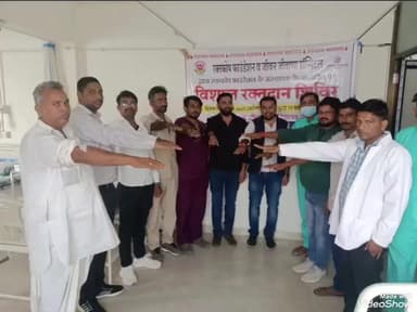 चितलवाना: हेलमेट जागरूकता अभियान के तहत लोगों को सड़क सुरक्षा की शपथ दिलाई गई