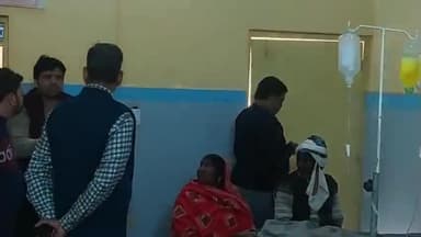 अलीगंज: सीएमओ ने अलीगंज सीएचसी सहित कई उपकेंद्रों का किया निरीक्षण, ताबड़तोड़ निरीक्षण से स्वास्थ्य कर्मियों में मचा हड़कंप