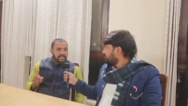 आईएएस संतोष वर्मा के खिलाफ परशुराम सेना का पीपीगंज मे प्रदर्शनः ब्राह्मण बेटियों पर टिप्पणी के विरोध में नारेबाज़ी