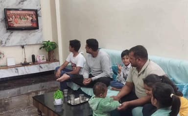 सीहोर: रफीगंज समेत कई गांवों में भाजपा कार्यकर्ताओं ने प्रधानमंत्री नरेंद्र मोदी के 'मन की बात' कार्यक्रम को सुना