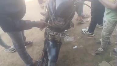 लहरपुर: लहरपुर में दर्दनाक हादसा, बाइक सवार किशोर को छोटे ट्रक ने मारी टक्कर, मौके पर हुई मौत