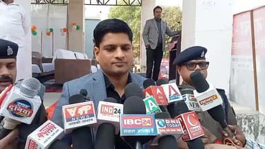 रायबरेली -प्रत्येक वर्ष पुलिस द्वारा नवंबर माह में आयोजित होने वाले यातायात माह का समापन नवंबर माह के अंतिम दिन पुलिस ला...