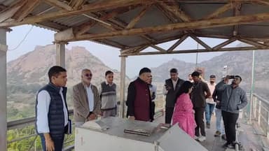 सुमेरपुर: राजस्थान सरकार के जल संसाधन मंत्री सुरेश सिंह रावत ने जवाई बांध में अधिकारियों की समीक्षा बैठक ली, डैम का किया निरीक्षण