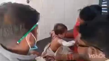 कासगंज: सोरों के मोहल्ला कटरा मठ में घर में खेलते समय 10 माह का मासूम बाल्टी से गिरे गर्म पानी से झुलसा