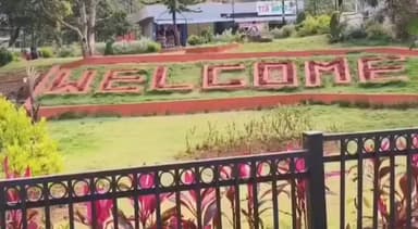 జి మాడుగుల మండలం కొత్తపల్లి జలపాతానికి తరలివచ్చిన పర్యటకులు: జలపాతాల సవ్వడిలో కేరింతల కొట్టిన పర్యాటకులు