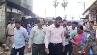 మల్యాల: కొండగట్టు దిగువన జరిగిన అగ్ని ప్రమాద ఘటనా స్థలాన్ని పరిశీలించిన జిల్లా కలెక్టర్ సత్యప్రసాద్