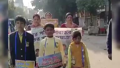 দার্জিলিং-পালবাজার: পরিবেশ রক্ষায় শিলিগুড়িতে পদযাত্রা, প্রাকৃতিক ভারসাম্য রেখে উন্নয়নের আহ্বান