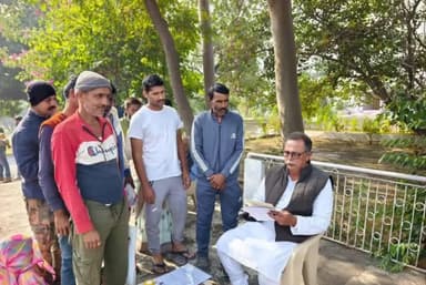 चुरहट: चुरहट विधायक अजय सिंह राहुल के शिवराजपुर स्थित निवास पर लगा जनता दरबार