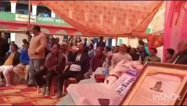 परैया: मध्य विद्यालय कोसडीहरा में सेवानिवृत्त प्रधानाध्यापक का विदाई समारोह आयोजित