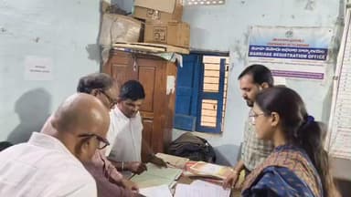 కాగజ్నగర్: నామినేషన్ ప్రక్రియ సమర్థవంతంగా నిర్వహించాలి: ఆసిఫాబాద్ అదనపు కలెక్టర్ దీపక్ తివారి