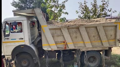 साबला: साबला में अवैध बजरी परिवहन पर पुलिस ने की बड़ी कार्रवाई, डम्पर किया गया डिटेन