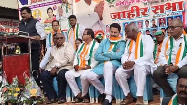 तुमसर: शहरातील जुना गंज बाजार येथे न.प. निवडणुकीच्या पार्श्वभूमीवर काँग्रेसचे माजी प्रदेशाध्यक्ष नाना पटोले यांची जाहीर सभा