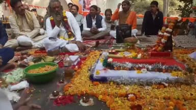 भांडेर: सौनतलैया धाम के लक्ष्मण बाला सरकार मंदिर में सुदर्शन चक्र स्थापना के लिए भूमिपूजन, संत चांदला सरकार भी शामिल हुए