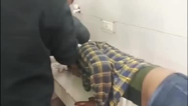 भांडेर: अकबरपुर मोहल्ले में जुएं के विवाद में 2 लोगों ने युवक से की मारपीट, घायल भांडेर अस्पताल में भर्ती