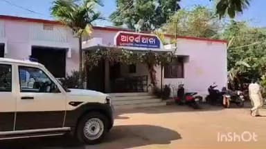 ଜି ଉଦୟଗିରି: ଜି ଉଦୟଗିରି ସହର ରେ ବାଇକ ରେ ଆବଶ୍ୟକୀୟ ଠାରୁ ଅଧିକ ବ୍ୟକ୍ତି ବସିବା, ହେଲେମେଟ ପିନ୍ଧି ନ ଥିବା ଅଭିଯୋଗରେ ଦୁଇଟି ମାମଲା ରୁଜୁ କରିଛି