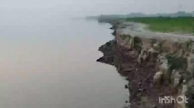 মানিকচক: সঠিক সময় ভাঙ্গন রোধের কাজ করার, বিন্দুমাত্র কাজ শুরু হয়নি ভাঙ্গন রোধের আতঙ্কে গোপালপুরের বাসিন্দারা