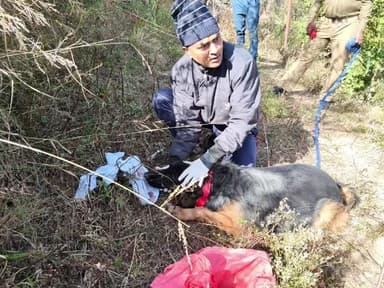 देवाल: देवाल के हाटकल्याणी के पास मिले नवजात के सिर के बाद डॉग स्क्वायड व पुलिस टीम ने घटना स्थल पर की सर्चिंग