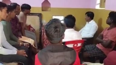 कलियासोल: कलियासोल प्रखंड में युवाओं ने 'मन की बात' कार्यक्रम में प्रधानमंत्री के विचारों को सुना, अमल करने की बात कही