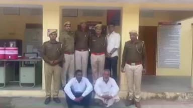 आमेर: जयपुर ग्रामीण के मोखमपुरा थाना पुलिस ने ज्वलनशील पदार्थ डालकर जघन्य अपराध के मामले में 2 पुरुष व महिला को किया गिरफ्तार