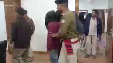 पाकुड़: पति के सामने महिला का सामूहिक दुष्कर्म,5आरोपी गिरफ्तार,पाकुड़ में पुलिस अधीक्षक ने प्रेस कॉन्फ्रेंस कर कि खुलासा #crime