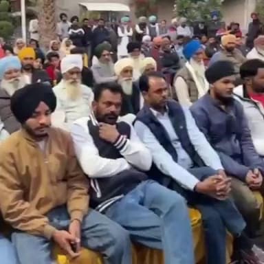 ਖੰਨਾ: ਪਾਇਲ ਦੇ ਪਿੰਡ ਜੰਡਾਲੀ ਵਿਖੇ ਕਾਂਗਰਸ ਪਾਰਟੀ ਨੇ ਕੀਤੀ ਮੀਟਿੰਗ ਦੋ ਦਰਜਨ ਨੋਜਵਾਨ ਹੋਏ ਕਾਂਗਰਸ ਪਾਰਟੀ ਵਿੱਚ ਸ਼ਾਮਿਲ