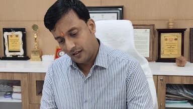 नटेरन: नटेरन सहित जिले में मतदाता सूची का डिजिटलीकरण 94.79% हुआ पूरा