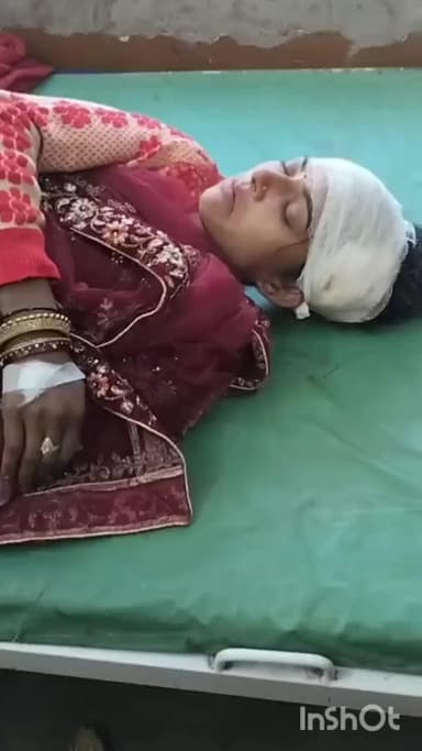 सफीपुर: सफीपुर क्षेत्र में नवविवाहिता बाइक से गिरकर गंभीर घायल, मामा के घर जाते समय हुआ हादसा, गंभीर हालत में जिला अस्पताल रेफर