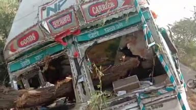 अतरौली: पाली मुकीमपुर रोड पर ITI कॉलेज के पास ट्रक के ब्रेक फेल होने से दो लोगों की मौत