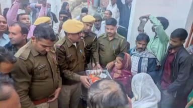 राजाखेड़ा: दिहौली पुलिस थाने ने निभाया मानवता का फर्ज, 12 साल से थाने में खाना बनाने वाले रसोईये की बेटियों की शादी में दिया सहयोग