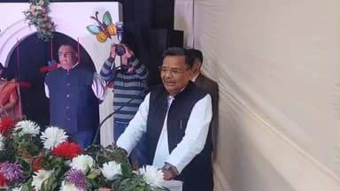 शिकोहाबाद: शिकोहाबाद पहुंचे पर्यटन मंत्री जयवीर सिंह ने कहा- न फर्जी वोट बढ़ेंगे, न घटेंगे, अखिलेश पर किया पलटवार