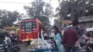 रहटगांव: रहटगांव बस स्टैंड पर हर रविवार हाट बाजार लगने से जाम, जनता परेशान