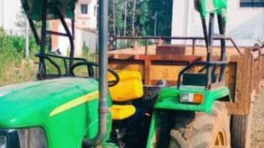 सिंदेवाही: सिंदेवाही परिसरात अवैध रेती तस्करी करणारे ट्रॅक्टर जप्त