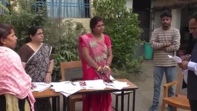 रायगढ़: रायगढ़ निगम आयुक्त ने मतदाता सूची सत्यापन में गति लाने के लिए BLO को समय सीमा में लक्ष्य पूरा करने के निर्देश दिए