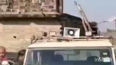 तुलसीपुर: वन विभाग द्वारा सोहेलवा वन्य जीव क्षेत्र में तेंदुए के हमले से बचने के लिए लोगों को किया जा रहा जागरूक