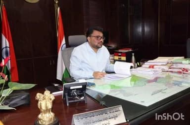 నాగర్ కర్నూల్: నాగర్ కర్నూల్ జిల్లాలో రెండవ విడత ఎన్నికలకు సంబంధించి ఏడు మండలాల్లో మొదటి రోజు 151 నామినేషన్లు