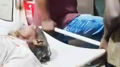 धालभूमगढ़: तेज रफ्तार अज्ञात वाहन की चपेट में आए बुजुर्ग, घायल होने पर एमजीएम अस्पताल रेफर