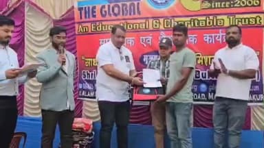 पाकुड़: साथी योजना के तहत अनाथ बच्चों को शिक्षा कीट और 100 गरीबों को कंबल का वितरण किया गया #pakur #computer #कंबल #वितरण