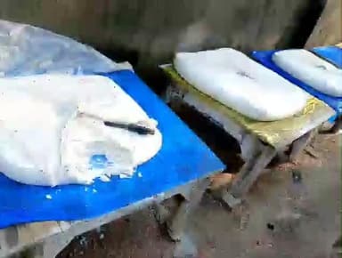 चुरचु: चानारो में मिलावटी पनीर-मक्खन फैक्ट्री पर छापा, भारी मात्रा में सामान जब्त, परिसर सील