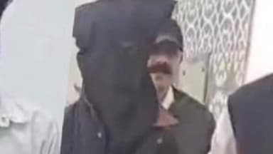 इंदरगढ़: दिल्ली पुलिस ने नगर वार्ड 11 के आतंकवादी से जुड़े युवक को किया गिरफ्तार, पिस्तौल व कारतूस बरामद