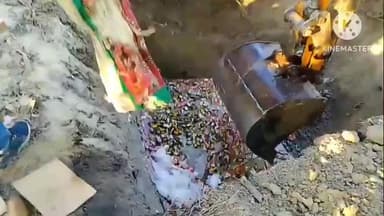 बगहा: चौतरवा थाने में शराब का किया गया विनिष्टीकरण