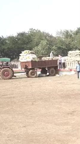 प्रदेश के किसान, सुगमता से बेच रहे धान।
#संवर_रहा_छत्तीसगढ़