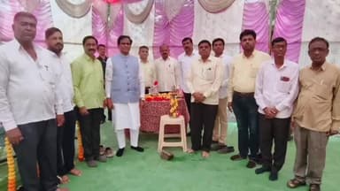 जाफराबाद: मा.केंद्रीय रेल्वे राज्यमंत्री रावसाहेब पाटील दानवे यांनी साधला राजूर येथे विवेकानंद विद्यालयात शिक्षकांशी संवाद