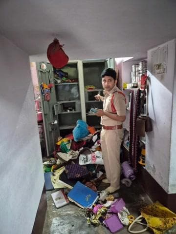 నిజామాబాద్ సౌత్: నగరంలో తాళం వేసిన ఇంట్లో చోరీ,8 తులాల బంగారం, 80 తులాల వెండి అపహరణ